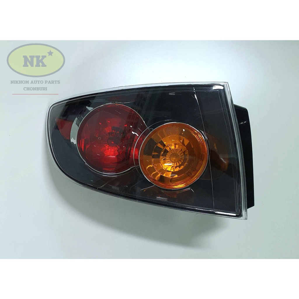 ไฟท้าย มาสด้า 3 *รุ่น4ประตู* ปี 04'-10' / Mazda 3 04'-10' (ราคาต่อข้าง)