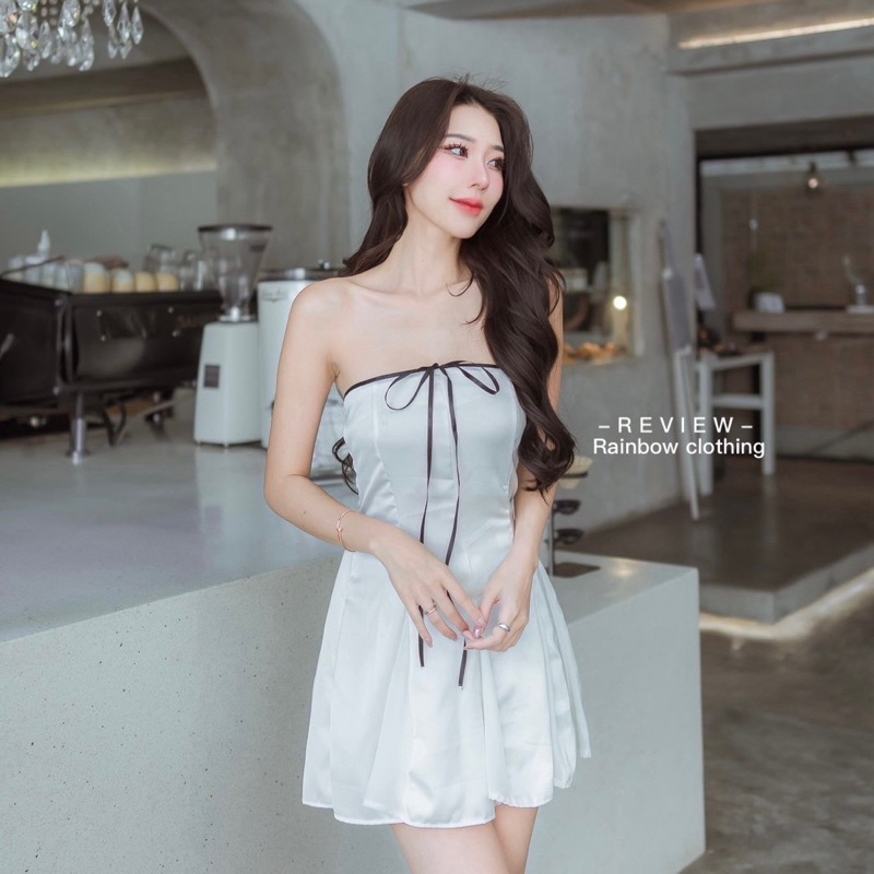 เดรสเกาะอกผ้าซาตินดีเทลกระโปรงบานแซมผ้าชีฟองสวยจึ้ง