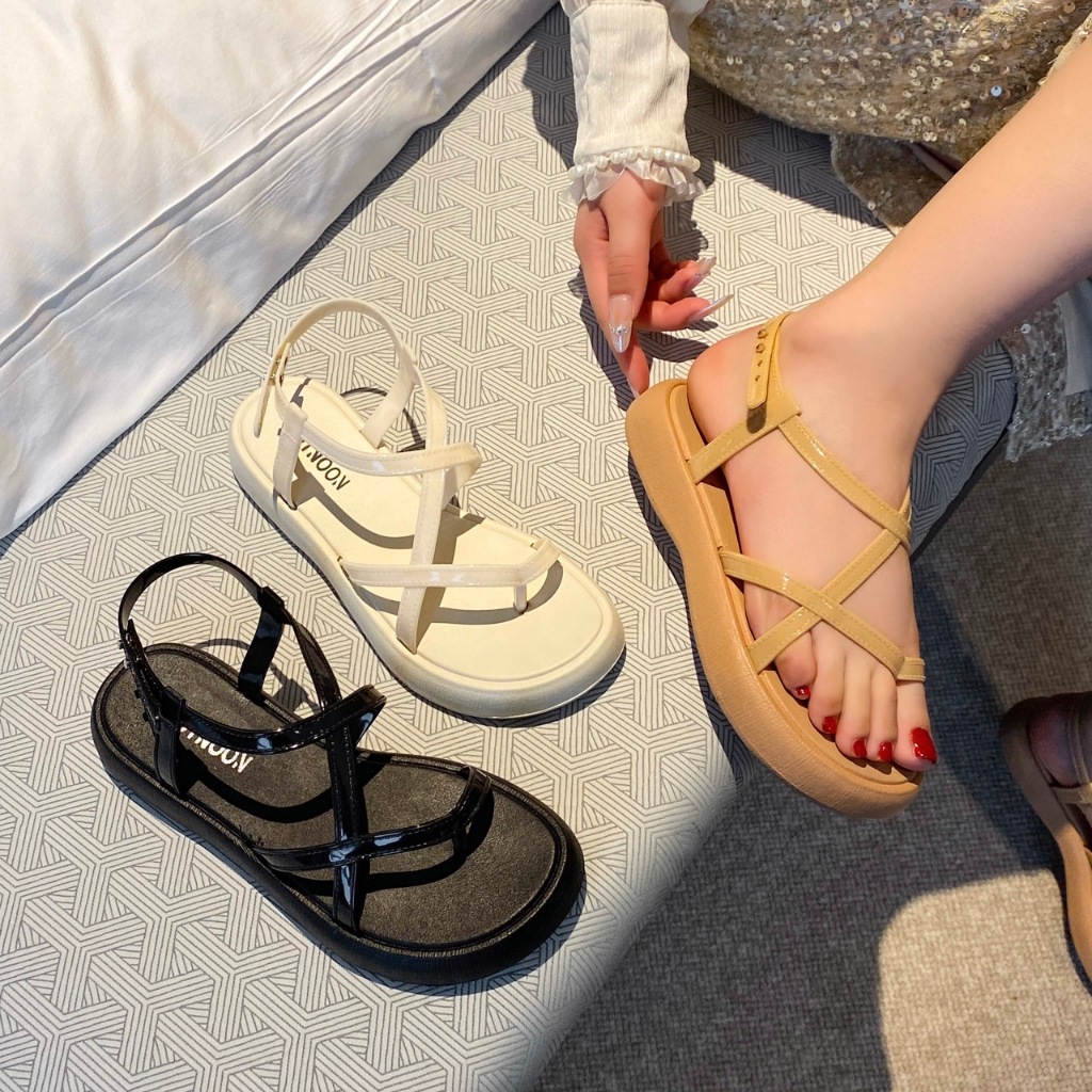 สินค้าพร้อมส่ง  รองเท้าแตะรัดส้น สายไขว้ สีเรียบ พื้นหนา 2.5ซม. A026