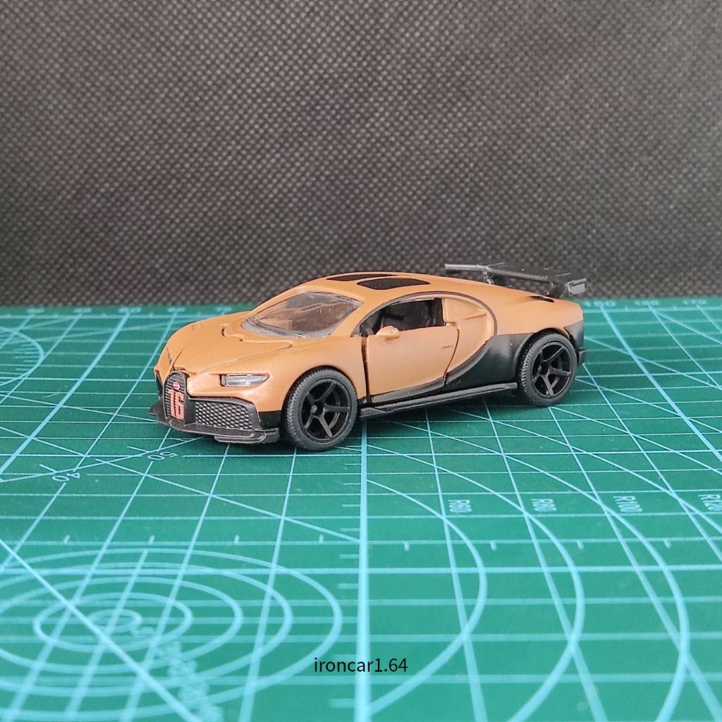 majorette bugatti chiron pur sport สีน้ำตาล ล้อยาง ตัวนอก หายาก