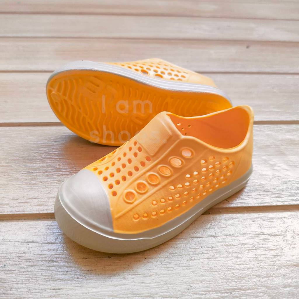 ( แถมตัวติดการ์ตูน) Red Apple รองเท้าหุ้มส้นเด็ก รุ่น AP5815 24-35 - รูปที่ 5