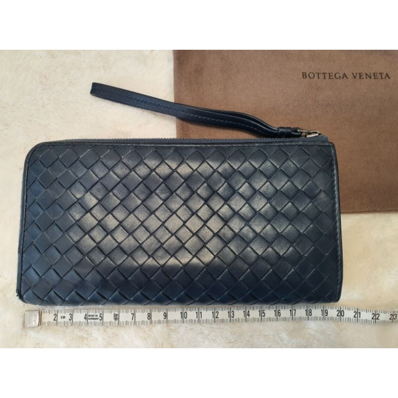 Used !! แท้ 💯 % Bottega Veneta Zip-Around Wallet