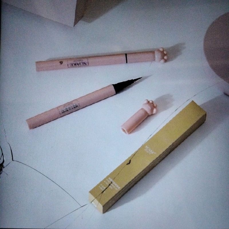 Suake Eyeliner Pencil อายไลเนอร์สีดำ