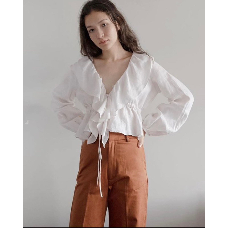 เสื้อ mitr ruffle neck blouse สีขาว