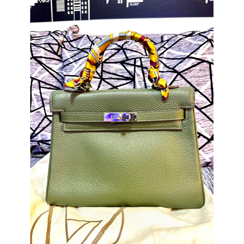 กระเป๋าหนังแท้ลูกวัวแท้ จากร้าน Love Good