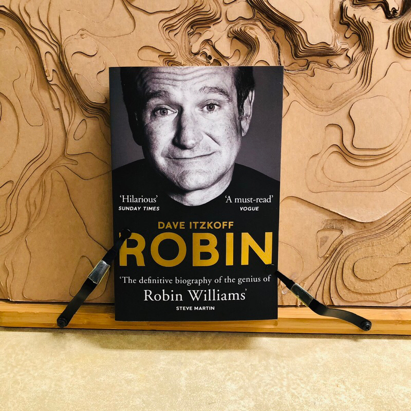 *39 DAVE ITZKOFF ROBIN  "The definitive biography of the genius of Robin Williams  STEVE MARTIN