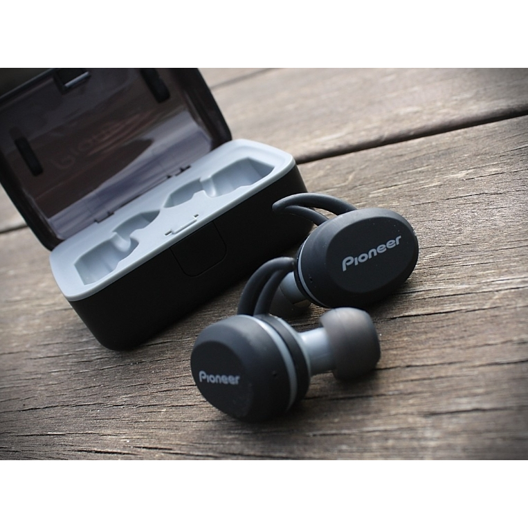 หูฟังไร้สาย Pioneer True Wireless​ E8 รุ่น SE-E8TW (H) ของแท้ ไม่ผ่านการใช้งาน สินค้าค้างสต๊อก 5490 ลดเหลือ 499