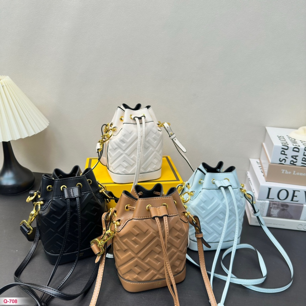 FENDI Mon Tresor Small Bucket Bag/Handbag/Shoulder Bag/กระเป๋าถัง/กระเป๋าถือ