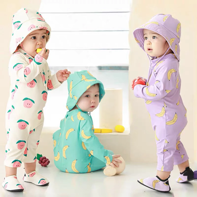 [ พร้อมส่ง ] ชุดว่ายน้ำเด็ก+ หมวก น่ารัก ใส่สบาย ป้องกันแสงแดด ลาดลายน่ารัก