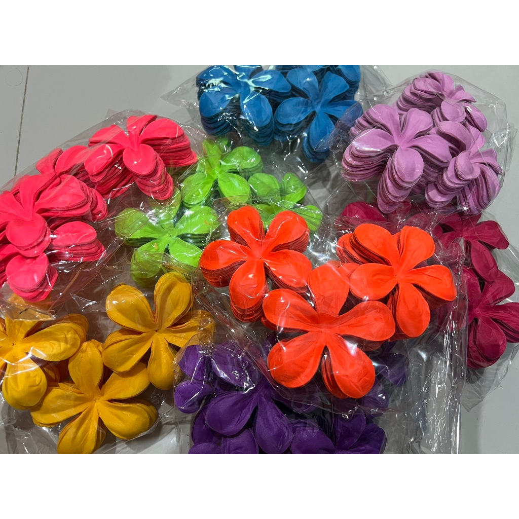 กลีบดอกไม้ (กลีบลีลาวดี คละสี 1 ถุง 50ดอก ) สินค้าพร้อมส่ง
