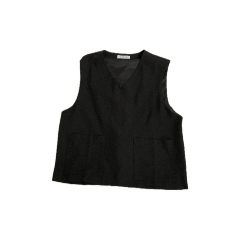 leela.official black vest (ส่งต่อ)