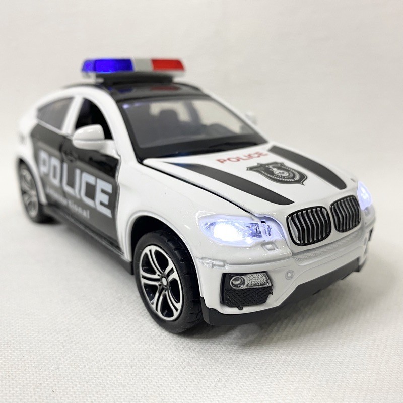 รถโมเดลเหล็ก รถตำรวจ BMW มีไฟ มีเสียงไซเรน เปิดประตูได้ Scale 1：32 ของเล่นโลหะรถรุ่นจำลองคอลเล