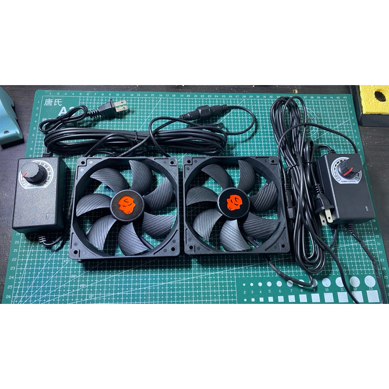 พัดลม 3000 RPM  พร้อมตัวปรับ 3-12V (มีทั้งสายสั้นสายยาว)