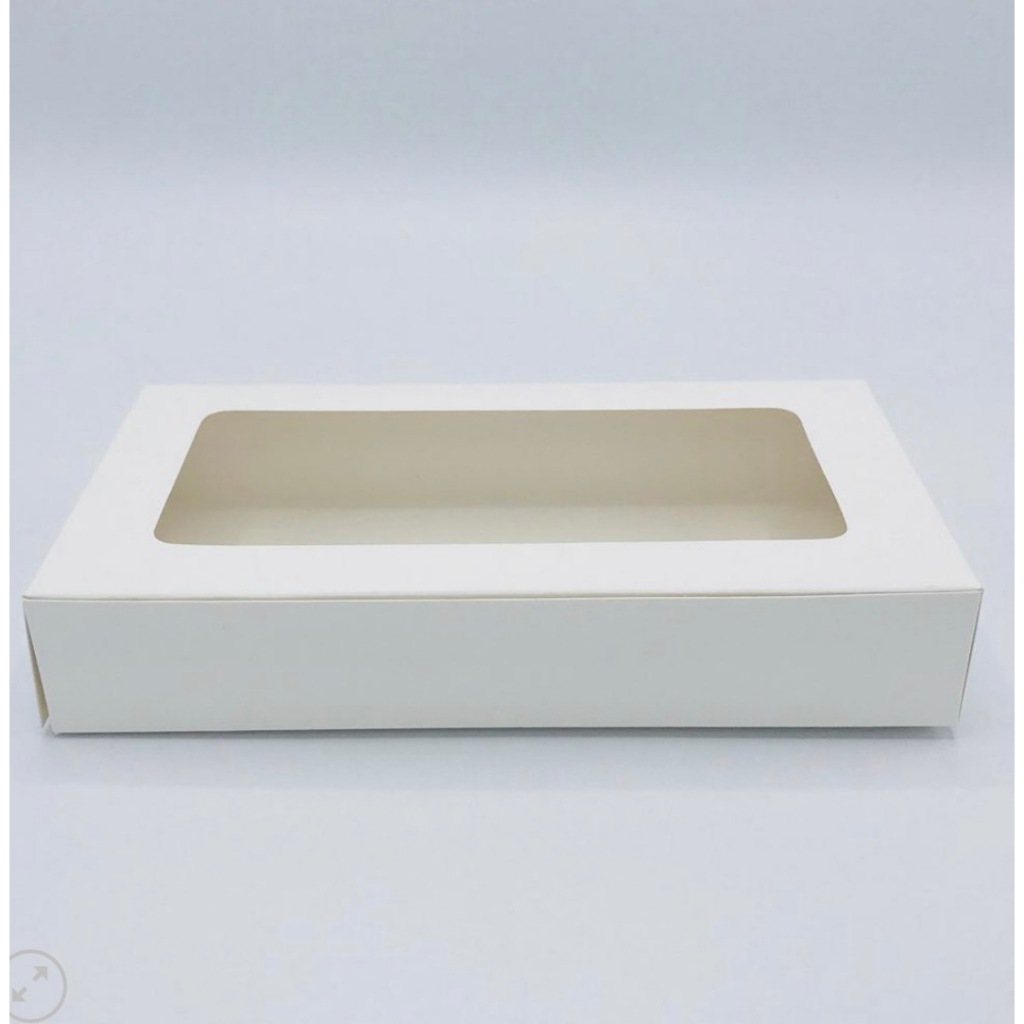 กล่องทรงแบน บราวนี่ 903 หนา 300 แกรม ขนาด 11.5*22*4 ซม ราคา 65 บาท แพค 10 ใบ