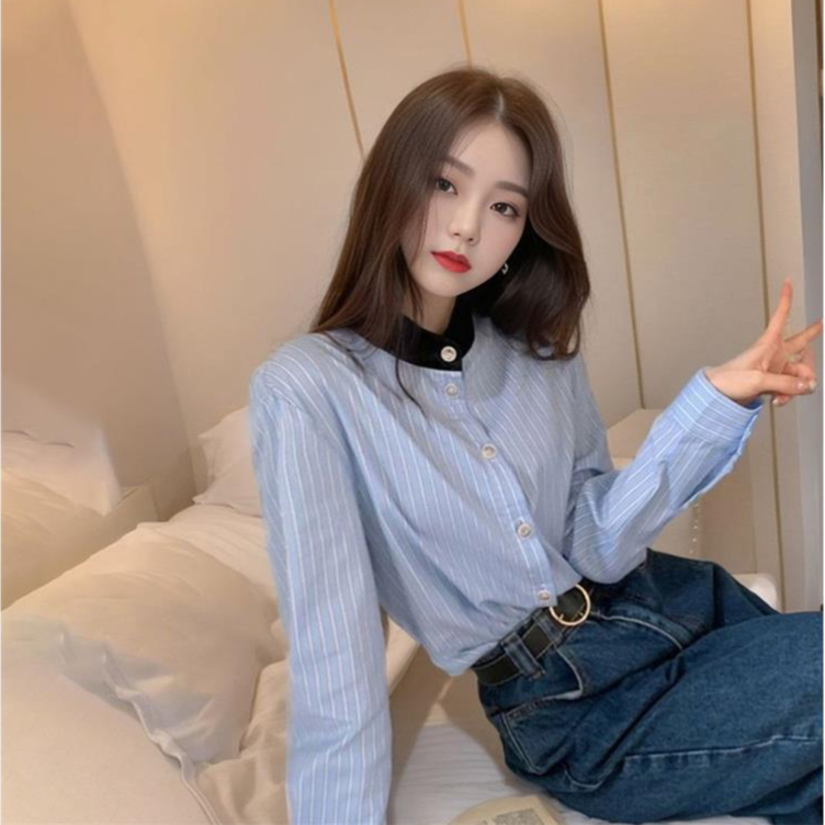 ใหม่พร้อมส่ง PB3002 เสื้อเชิ้ตคอจีนแขนยาวผู้หญิง ลายแถบ สีฟ้า - Free size - มีกระดุมข้อมือแฟชั่นเกาหลีสำหรับสาวตัวเล็ก