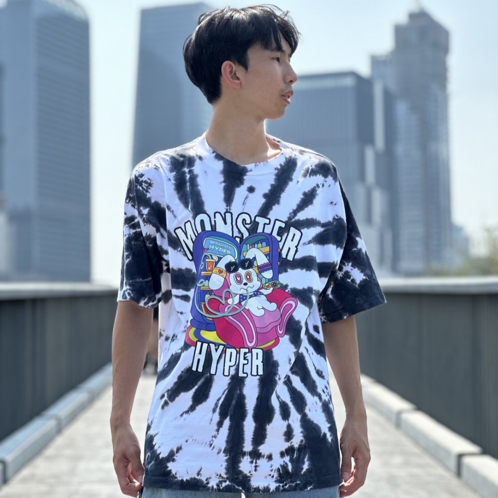 MONSTERHYPER เสื้อยืดโอเวอร์ไซส์ ลาย Lazy Monster Chill@Home(Tie Dye)