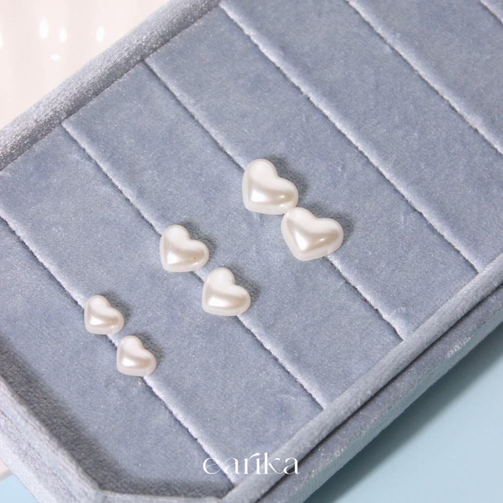 earika.earrings - white pearl puffy heart ต่างหูแป้นรูปหัวใจสีมุกขาว ก้านเงินแท้ เหมาะสำหรับคนแพ้ง่า