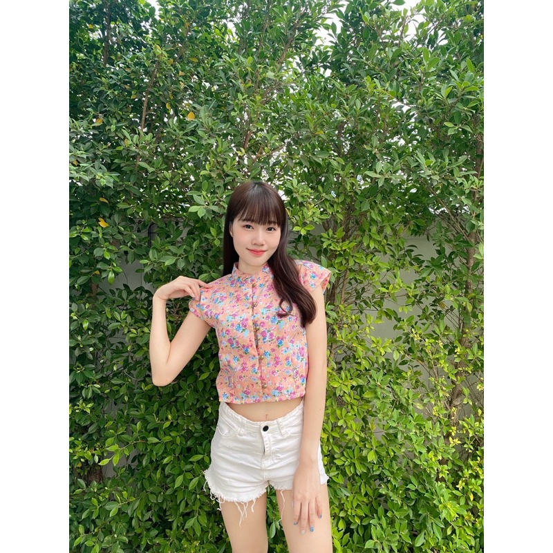 เสืัอลายดอกแขนไหล่เลย