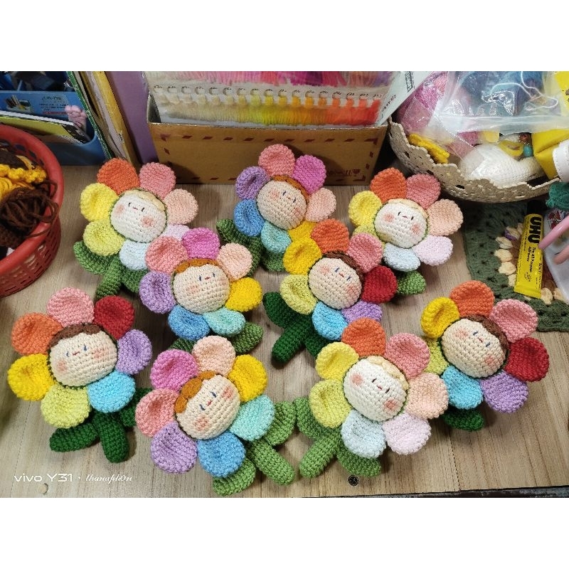 พวงกุญแจ ห้อยกระเป๋าดอกหลากสี มีก้านพร้อมห่วง งานคละสี คละแบบ ระบุสีแจ้งทางแชทได้เลยค่ะ
