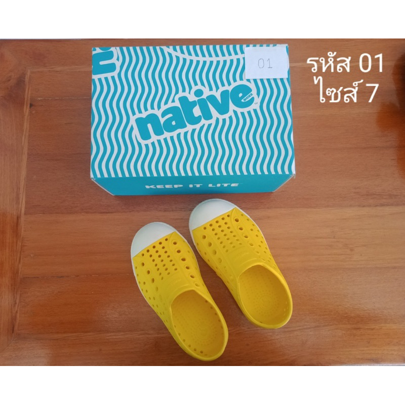 รองเท้าเด็ก Native มือสองสภาพดี size 7 รหัส 01 วัดใน 13.5 cm.