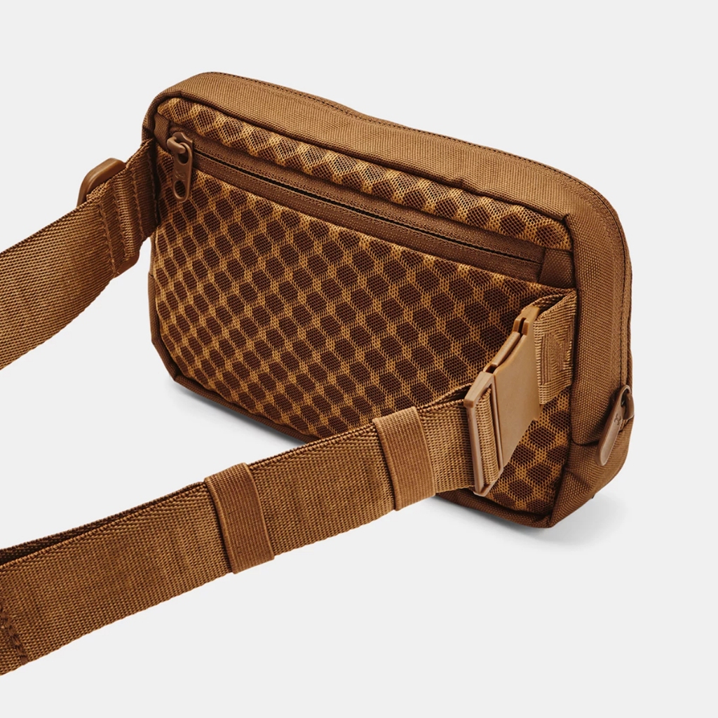 UNDER ARMOUR กระเป๋าคาดเอวผู้ใหญ่ รุ่น UA Loudon Waist Bag Xbody/ 1378418