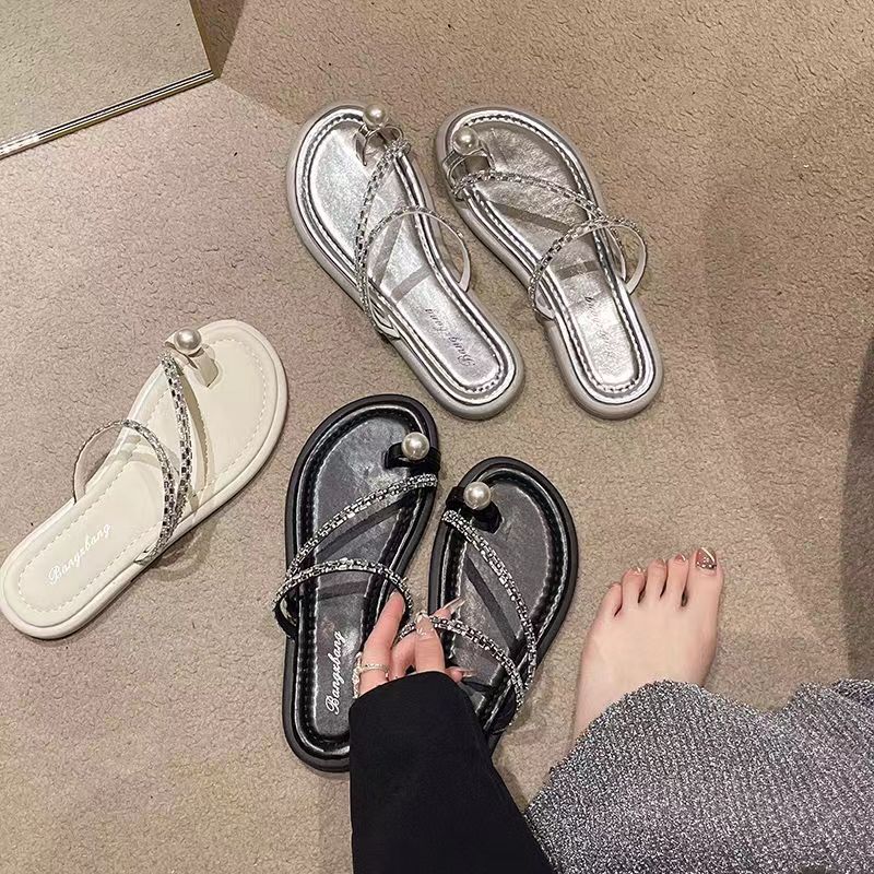 🔥 35-40 รองเท้าแตะส้นแบนสีขาวเวอร์ชั่นเกาหลีย้อนยุคเรียบง่ายลำลองสีทึบ rhinestone โบว์หนึ่งคำกับรองเท้าแตะโรมัน