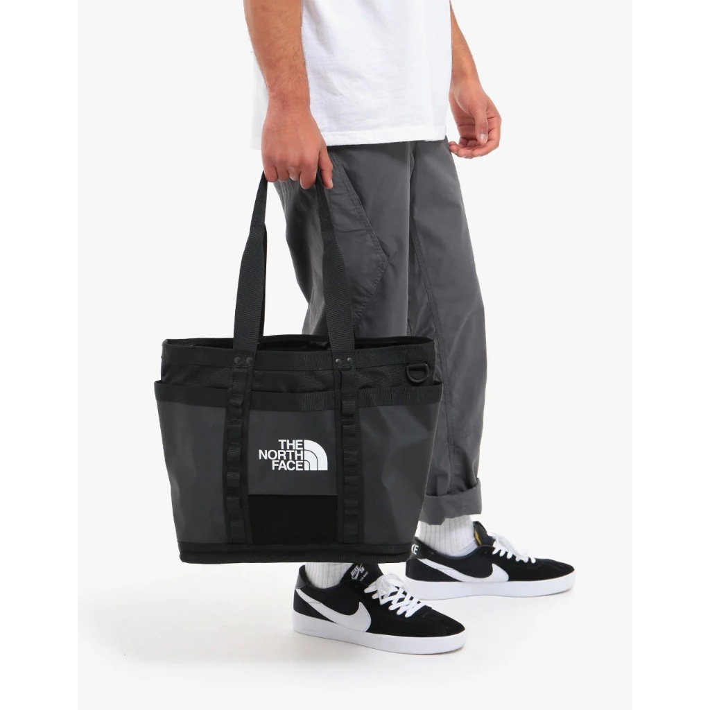 กระเป๋า THE NORTH FACE EXPLORE UTILITY TOTE - TNF BLACK ความจุ 17 ลิตร ของแท้ พร้อมส่งจากไทย