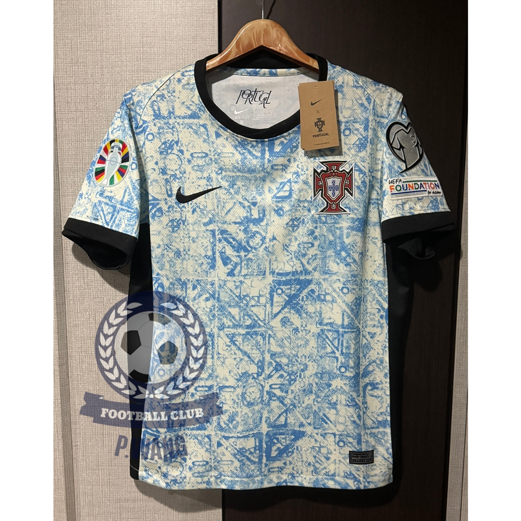 New!! เสื้อฟุตบอลทีมชาติ โปรตุเกส Away เยือน ยูโร2024 [ 3A ] เกรดแฟนบอล สีขาว เสื้อเปล่าพร้อมอาร์ม ยูโร รับประกันคุณภาพ