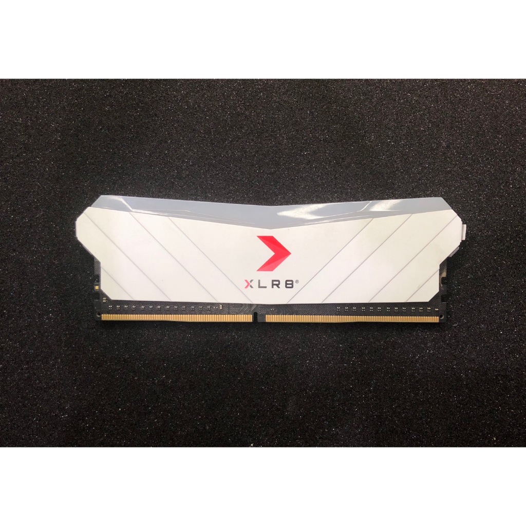 RAM (หน่วยความจำ) 8GB (8GBx1) DDR4 3200MHz  PNY XLR8 GAMING EPIC-X RGB (WHITE)  มือสอง ประกัน LT