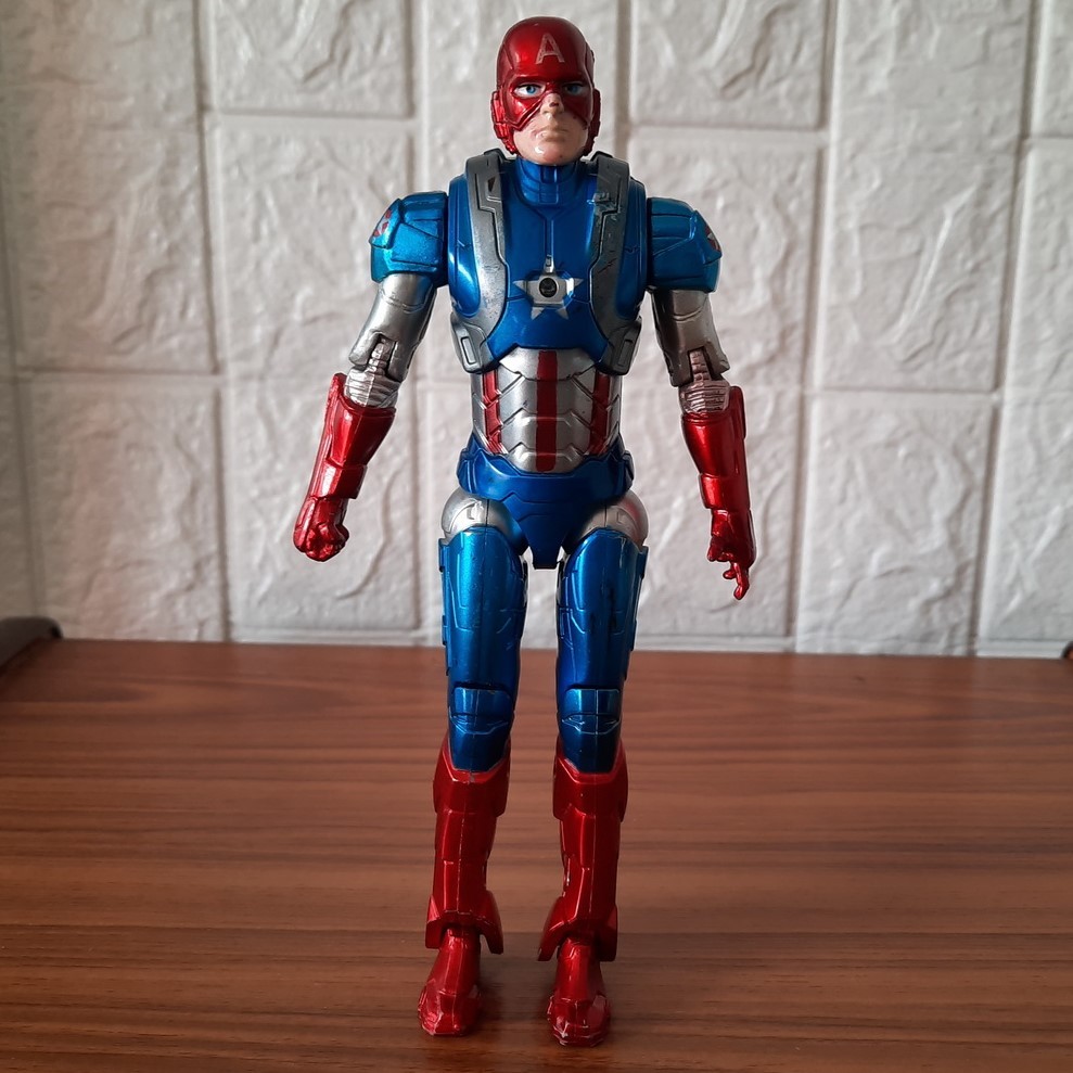 (มือสอง) [ตัวใหญ่] โมเดล ฟิกเกอร์ Captain America กัปตันอเมริกา Marvel Avengers อเวนเจอร์ส ตุ๊กตา ของสะสม Figure Model