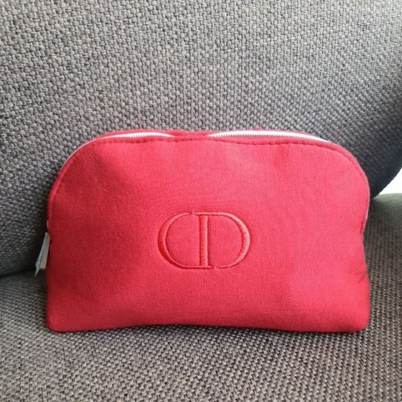 Dior pouch  ผ้าสีแดง