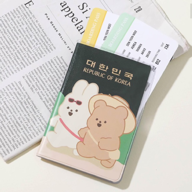 Passport case ปกพาสปอร์ต ซองใส่หนังสือเดินทาง แบบใส ลายการ์ตูน น่ารัก มีช่องใส่บัตร จากเกาหลี Passport cover