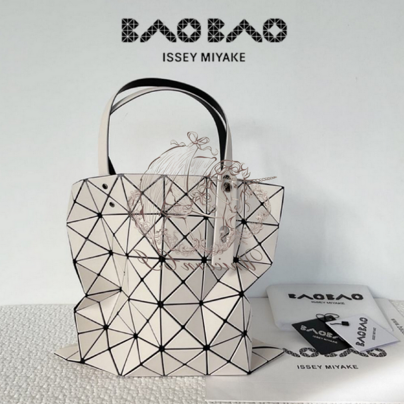 🔥100%🔥BAO BAO New 6x6 Lucent Beige Gloss Issey Miyake Unisex Bag 34X34cm