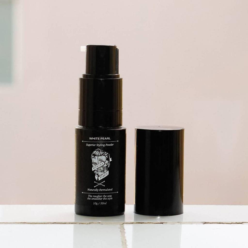 (แถมหวี!!) Matte Styling Powder Modern Pirate ผงแป้งจัดแต่งทรงผม (10g) สกัดจากธรรมชาติ ราคา ถูกที่สุด ดีลบีเคเค