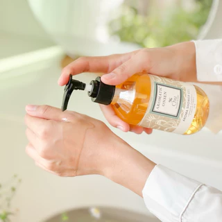 Chu Aromatic Onsen Aroma Shower Gel 280 ml. เจลอาบน้ำบำรุงผิวอโรม่า กลิ่นอโรมาติกออนเซ็น