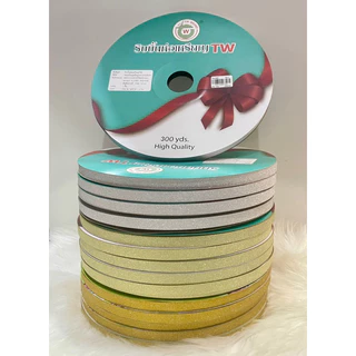 ริบบิ้นกากเพชรทึบ TW สีเงิน สีทอง ยาว 300 หลา ขนาด 12 มิล ราคาต่อ 1 ม้วน