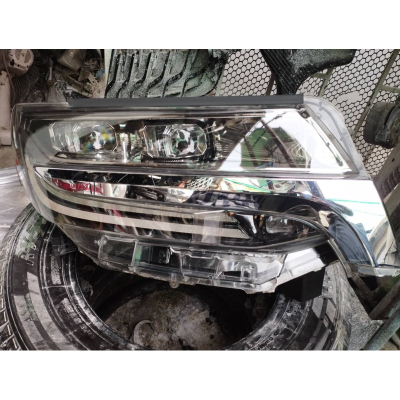 ไฟหน้า toyota alphard 30 2 ลูกแก้ว