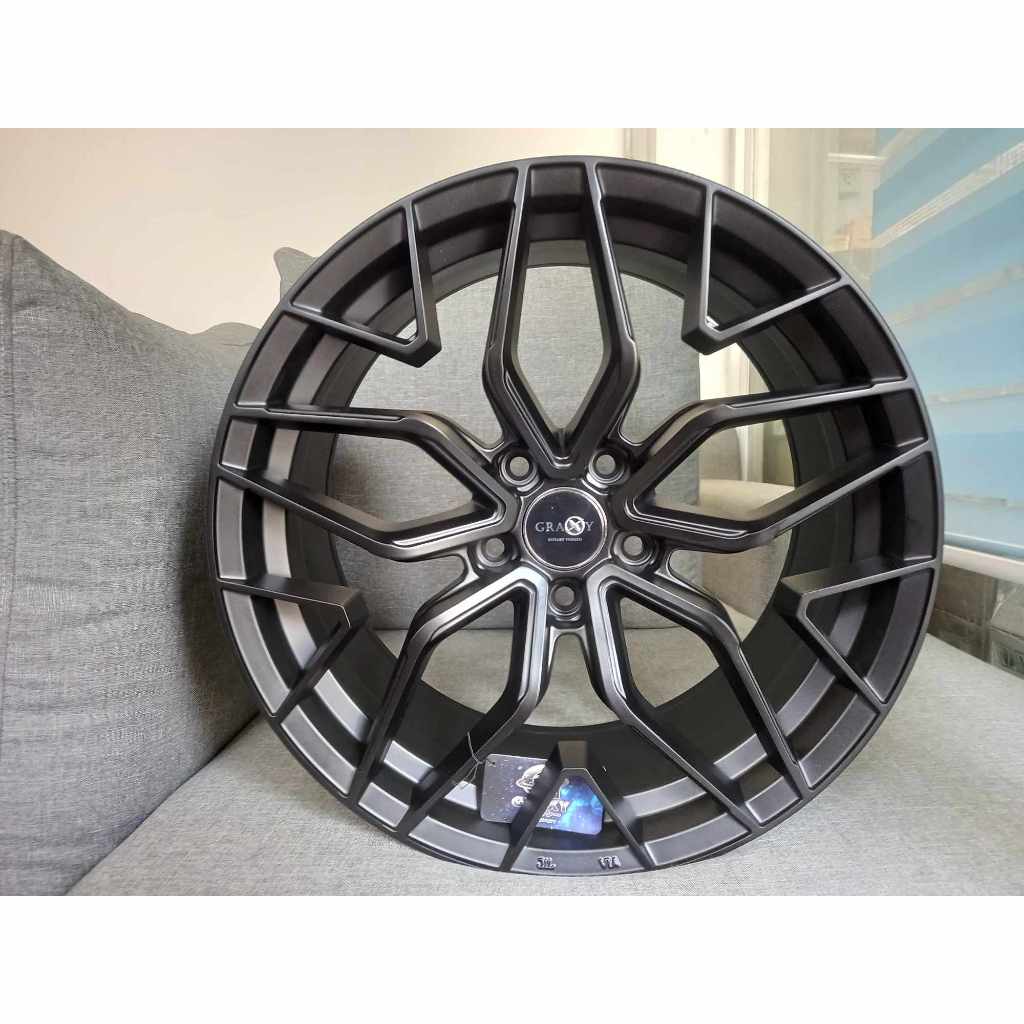 แม็กใหม่ขอบ 18 ล้อรีดเบา สีดำด้าน