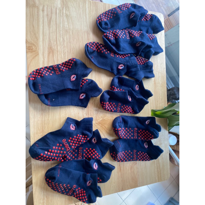 xs ⚠️no tag tavi noir grip sock