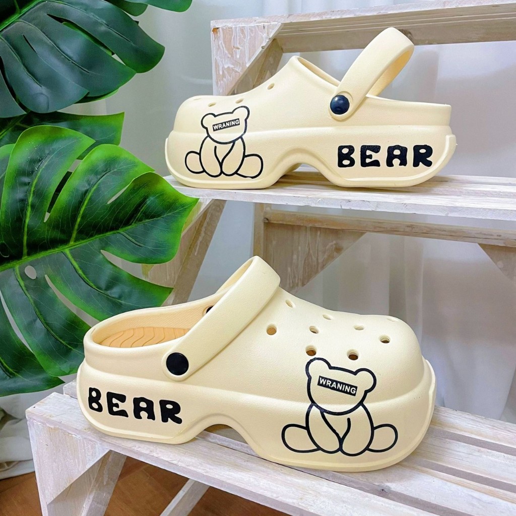 HK รองเท้าหัวโต รองเท้าแตะแบบสวม เสริมส้นสูง ลายหมี BEAR มีสายรัดส้น สำหรับสตรี พร้อมส่ง