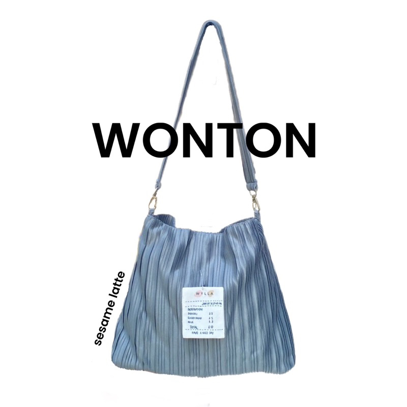 Wyllabrand กระเป๋าผ้าพลีท Sesame Wonton