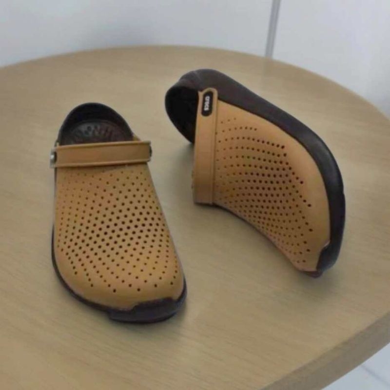 Crocs LiteRide Clog รองเท้าคร็อคส์รุ่นฮิตได้ทั้งชายหญิงรองเท้าแตะ ผลิตจากยางอย่างดีนิ่มเบาไม่ลื่นใส่สะอาดเท้า
