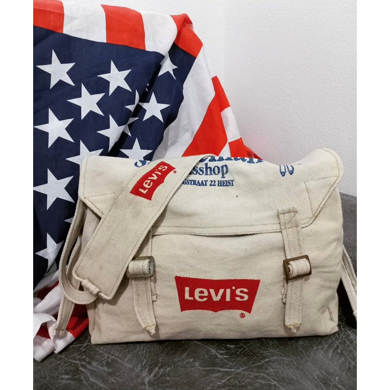 กระเป๋าผ้าแคนวาส วินเทจ Levi’s