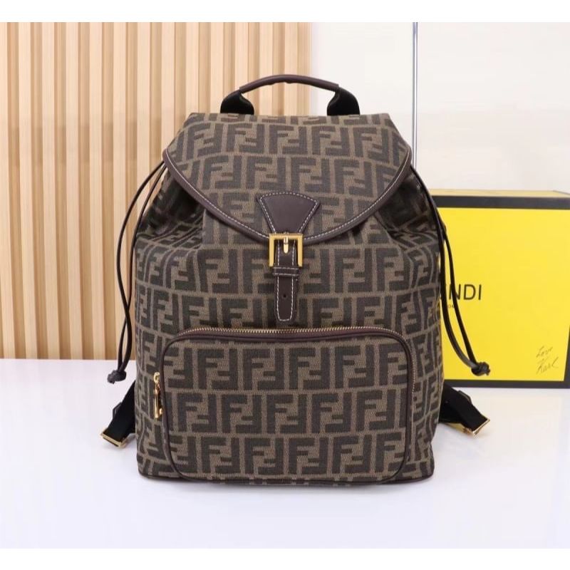 กระเป๋าเป้  Fendi งานออริเทียบแท้หนังแท้สวยมาก * Size   30cm