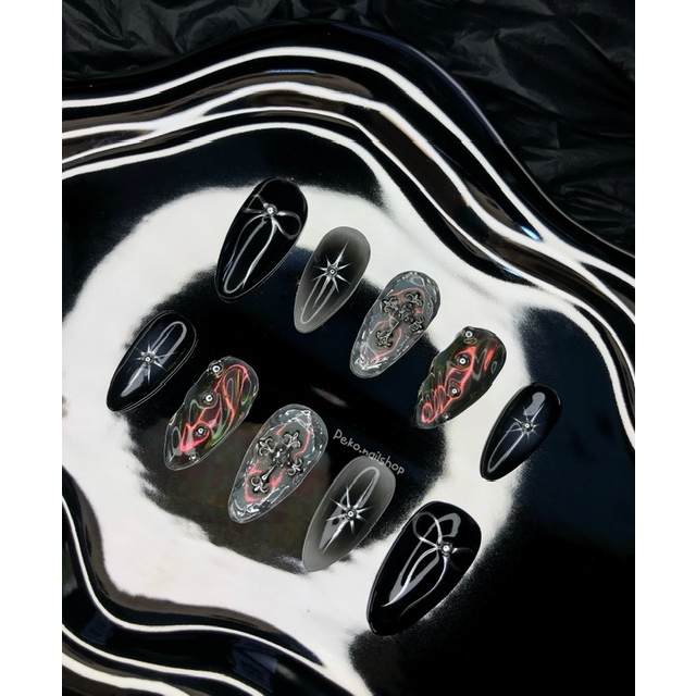 Black y2k chrome press on nails เล็บปลอมสีเจลแท้