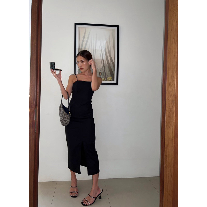 kelyn Studio - kelyn signature dress เดรสสายเดี่ยว