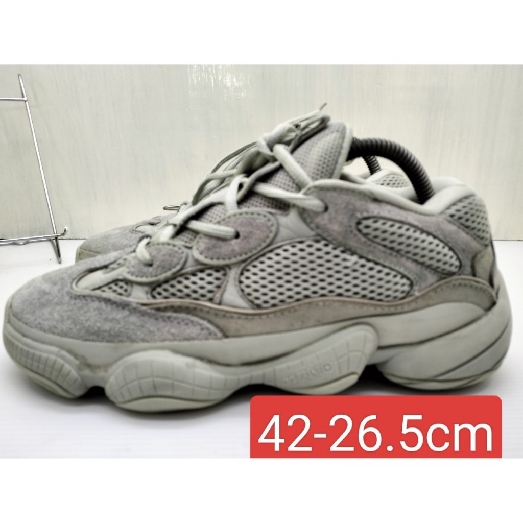 รองเท้าผ้าใบมือสอง ชาย adidas yeezy boost 500 size 42 -26.5 cm