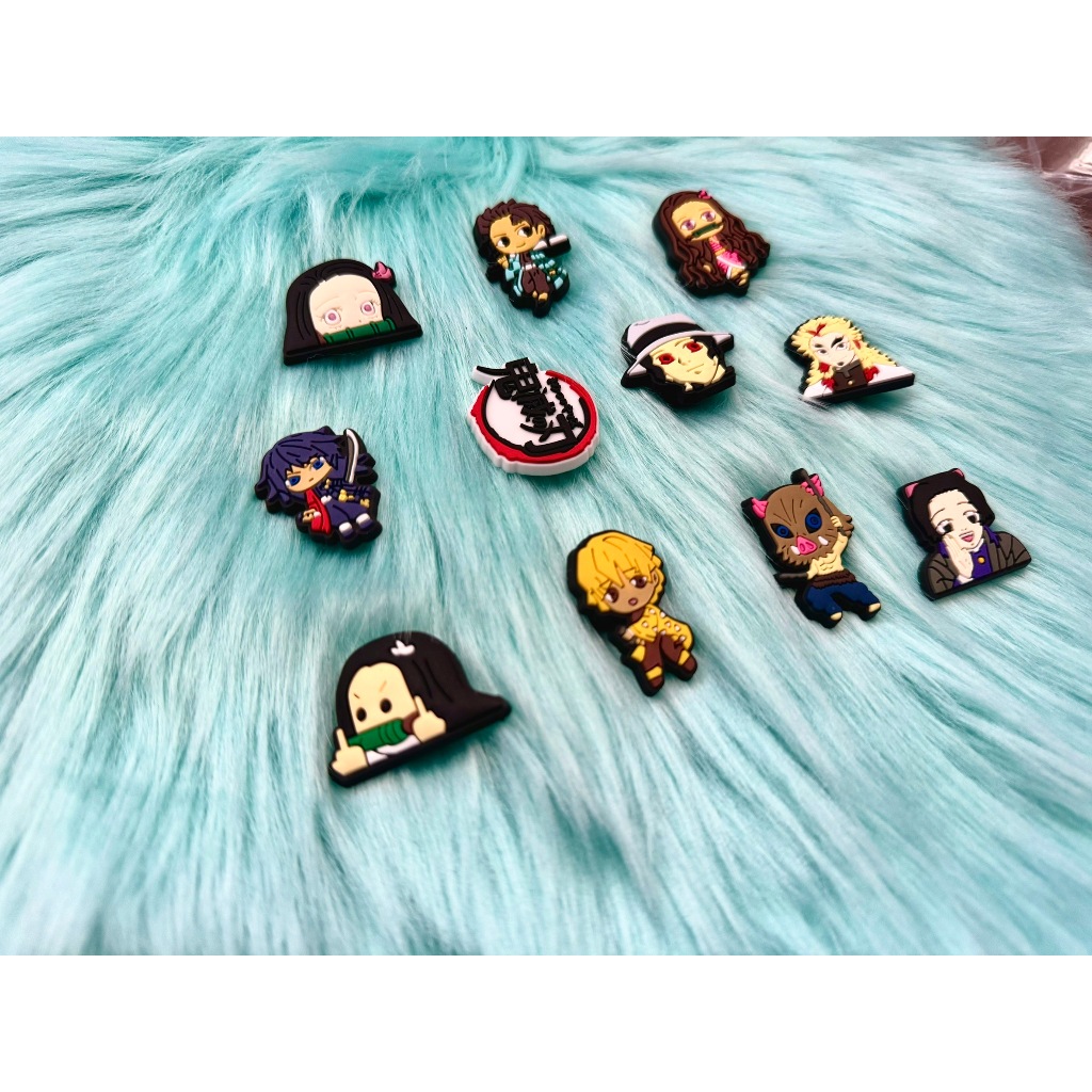 ตัวติดรองเท้า Jibbitz อุปร์กรณ์เสริม ติดรองเท้า ลาย การ์ตูน Crocs pin พร้อมหมุด หัวเข็มขัดยึด พร้อมติดทันที 1ชุด 11 ชิ้น