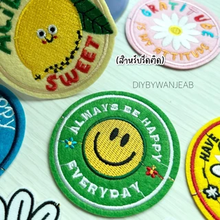 DIY ตัวรีดติดเสื้อผ้า กาวในตัว กระเป๋า รองเท้า หมวก รีดกับวัสดุที่เป็นผ้าได้หลากชนิดหรือนำไปเย็บ ปะผ้า ซ่อมรูบนเสื้อ
