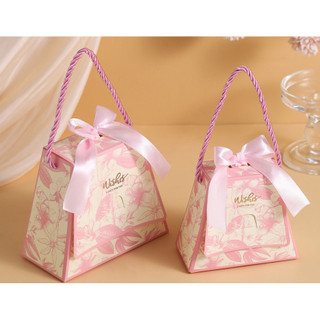 สินค้าใหม่กล่องของขวัญ พิมพ์ลายดอไม้ ทรงกระเป๋า มีหูเชือกหิ้ว ใส่ของชำร่วย งานแต่ง